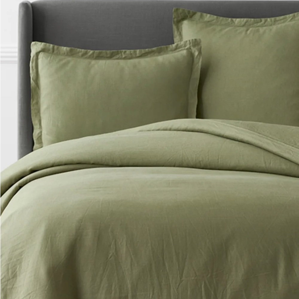 The Company Store Queen size relaxed linen duvet & sham set